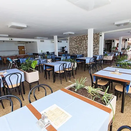 Paviljoni & Kacjak Hotel 2*